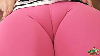 Cameltoe slut in tight lycra yoga pants