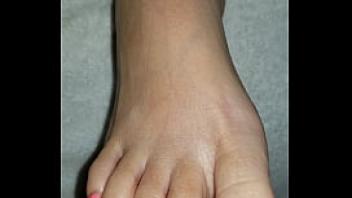 Petite pink toes