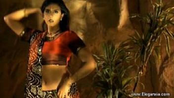 Bollywood sensual dancer babe