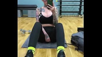 Mastrubation my pussy in the gym bald girl