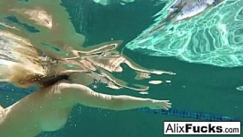 Busty blondes alix lynx amp cherie deville go skinnydipping