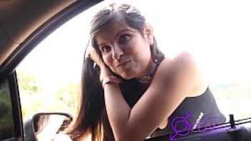 Tatiana morales colombiana graba video casero en el lago calima chupada de pene el auto