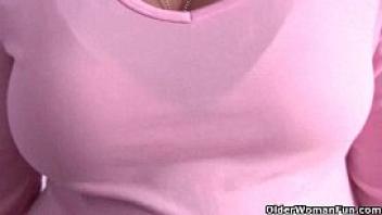 Chubby grannies and milfs masturbation collection