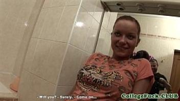 College teen cocksucking in bathroom