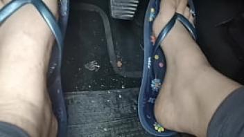 Nicoletta  adorable little feet in flip flops press on the pedals and orgasm hairy pussy in the car