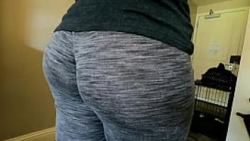 Mom hotel thicc booty wedgie public