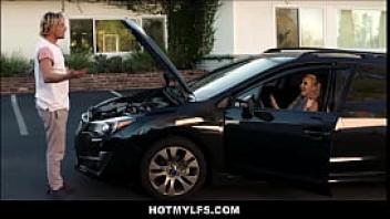 Blonde milf lets boy who fixed her car fuck her to orgasm