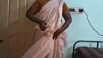 Indian hot mallu aunty nude selfie and fingering for father in law