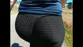 Mom big ass wedgie leggings public