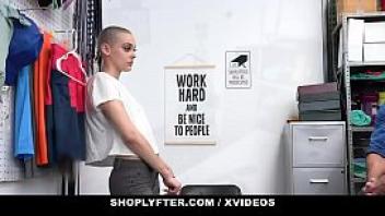 Shoplyfter skinny teen shoplifter gives security a blowjob