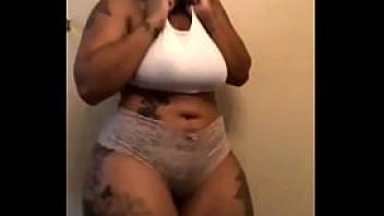 Thick sexy tatted up redbone showing