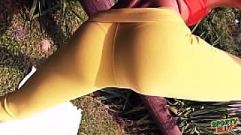 Cameltoe n ass outdoor stretching amp yoga tight yoga pants