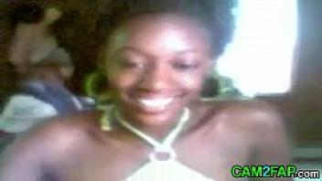 Ebony girl masturbating webcam