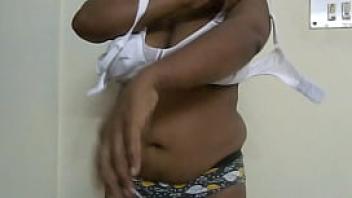 Mallu aunty aparna undressing for her boss mov