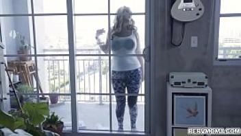 Omg big tits blonde milf janna hicks suddenly feels horny while cleaning the windows with her huge tits and started a hot sex with stepson