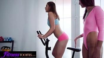 Fitness rooms personal trainer lyen parker pussy licking and face sitting