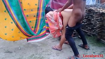 Desi indian bhabi sex in outdoor official video by localsex31