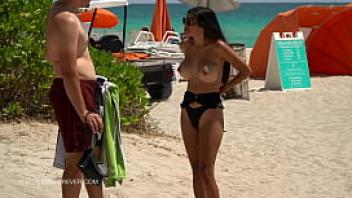 Huge boob hotwife at the beach