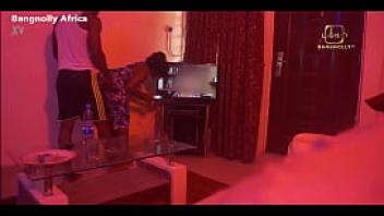 Ebony neigbor seduced oga bang while trying to charge her phone