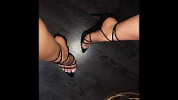 Nini smalls sexy feet