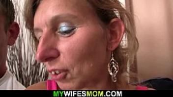 Hairy pussy mature mom