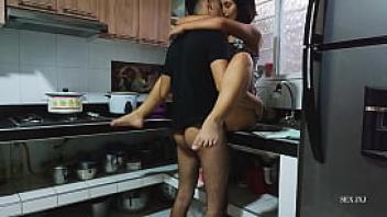They can 039 t stand the urge to fuck even in the kitchen