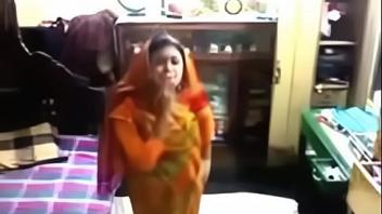 Desi bhabhi bangla hot video doggystyle and housewife