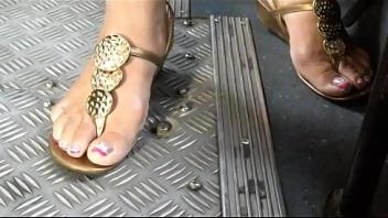Latina toes to cum pies candid
